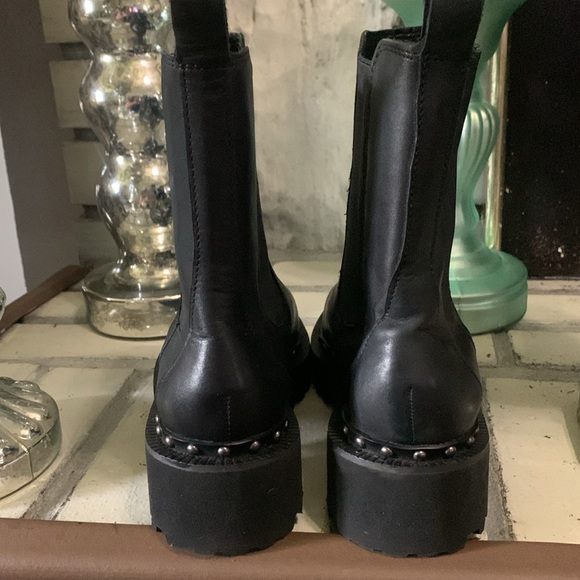 Vince Camuto Meendey Chelsea Boot black 6.5 - Picture 3 of 9